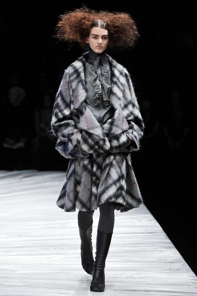 Look 14